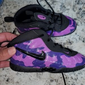 Purple camo foams 9 C